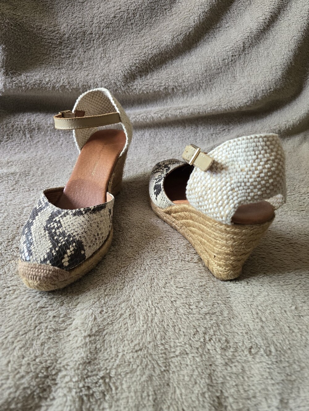 Kurt Geiger Snake Print & Woven Espadrille Wedges Size 40